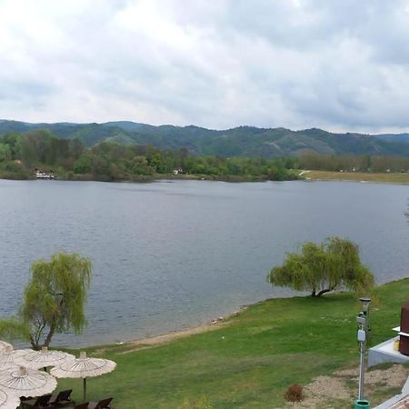 Lago D'Argento Sobe Veliko Gradiste Bagian luar foto
